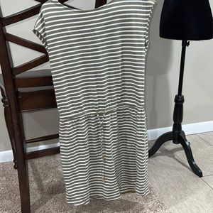 Michael Kors Women’s M green & white striped w/gold accents